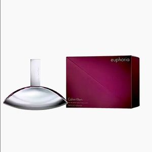 Euphoria Eau de Parfum by Calvin Klein
3.3 Fl. Oz. (100 ml)